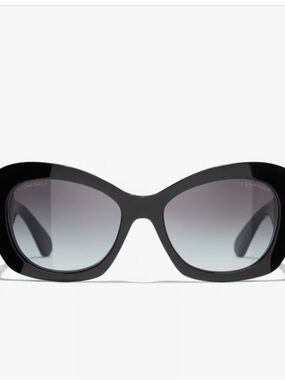 CHANEL Black Oversized Butterfly Sunglasses with Gray Gradient Lenses